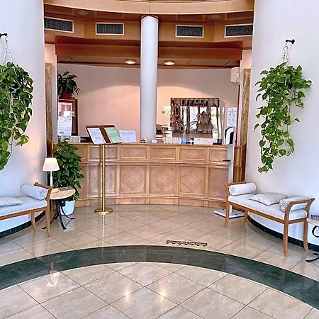 Park Imperatore Adriano Hotel 4*